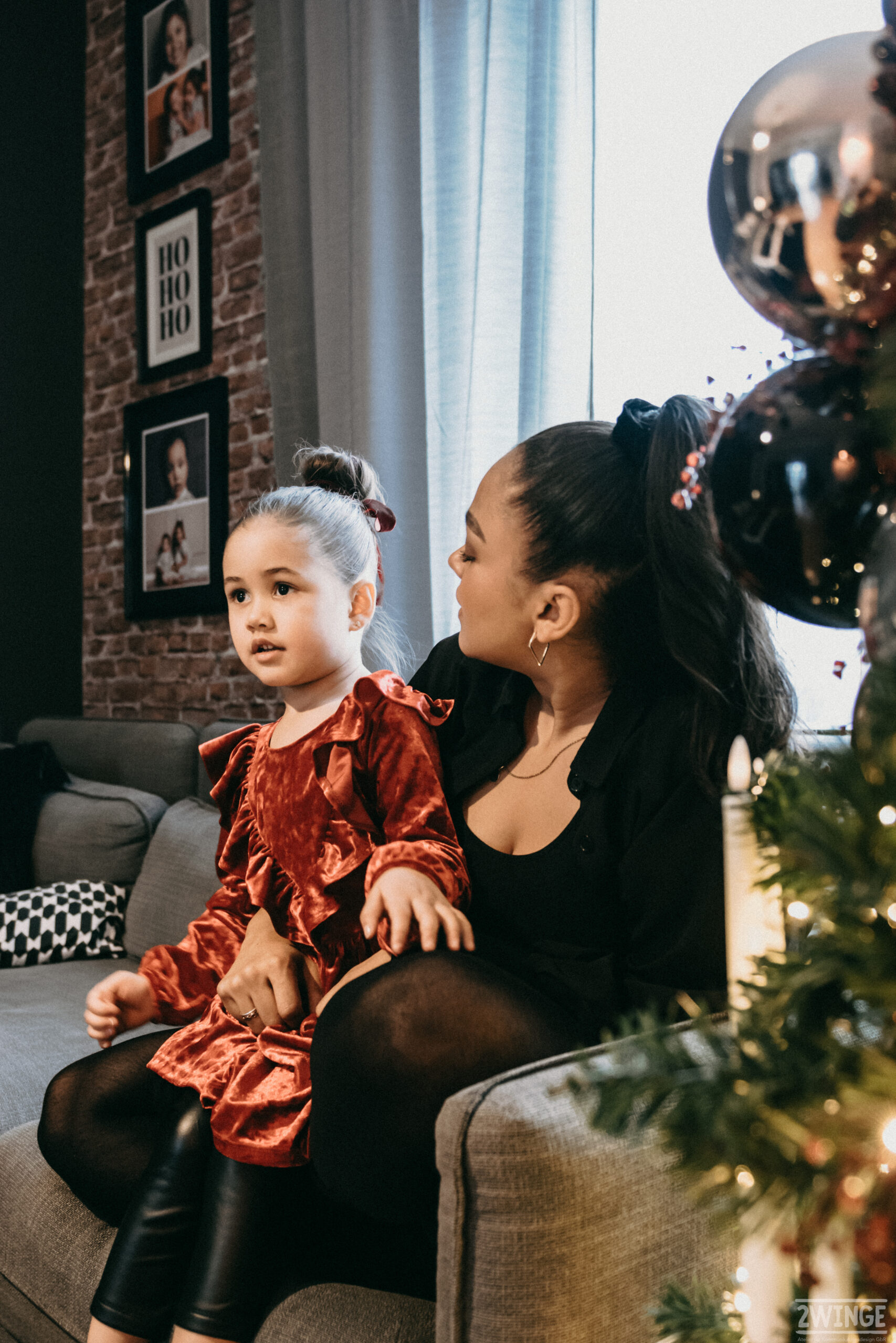 Familienfotos Mutterschaft Homestory Familienfotografin NRW Fotos mit Kindern Kinderfotografie