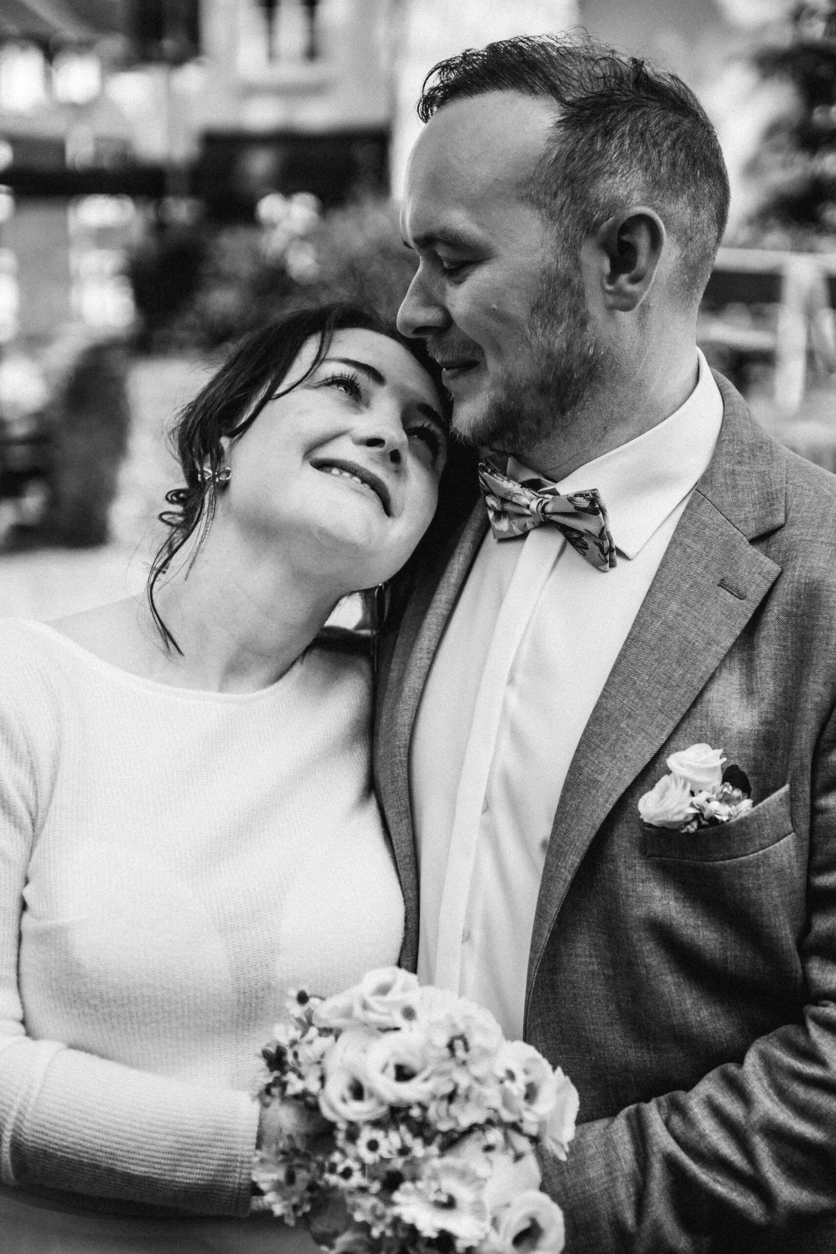 Hochzeitsfotografie Iserlohn emotionale Tauffotos ungestellte Hochzeitsreportage